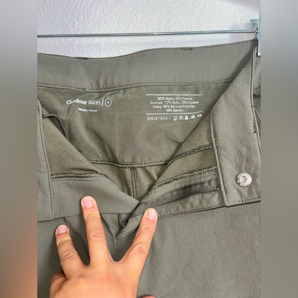 Outdoor Voices RecTrek Zip-Off Pants in Tea Tree Colorblock | Size M - Picture 7 of 7